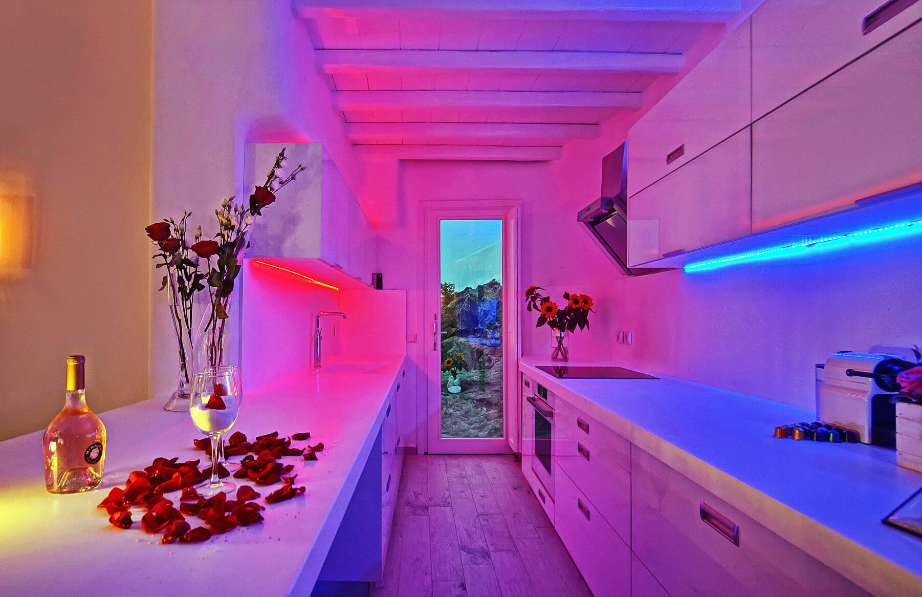 mykonosvillas july32 july 32 mykonos villas βίλα μύκονος private jet private helicopter yatchs yatch netwise luxury premium platinum villas and more