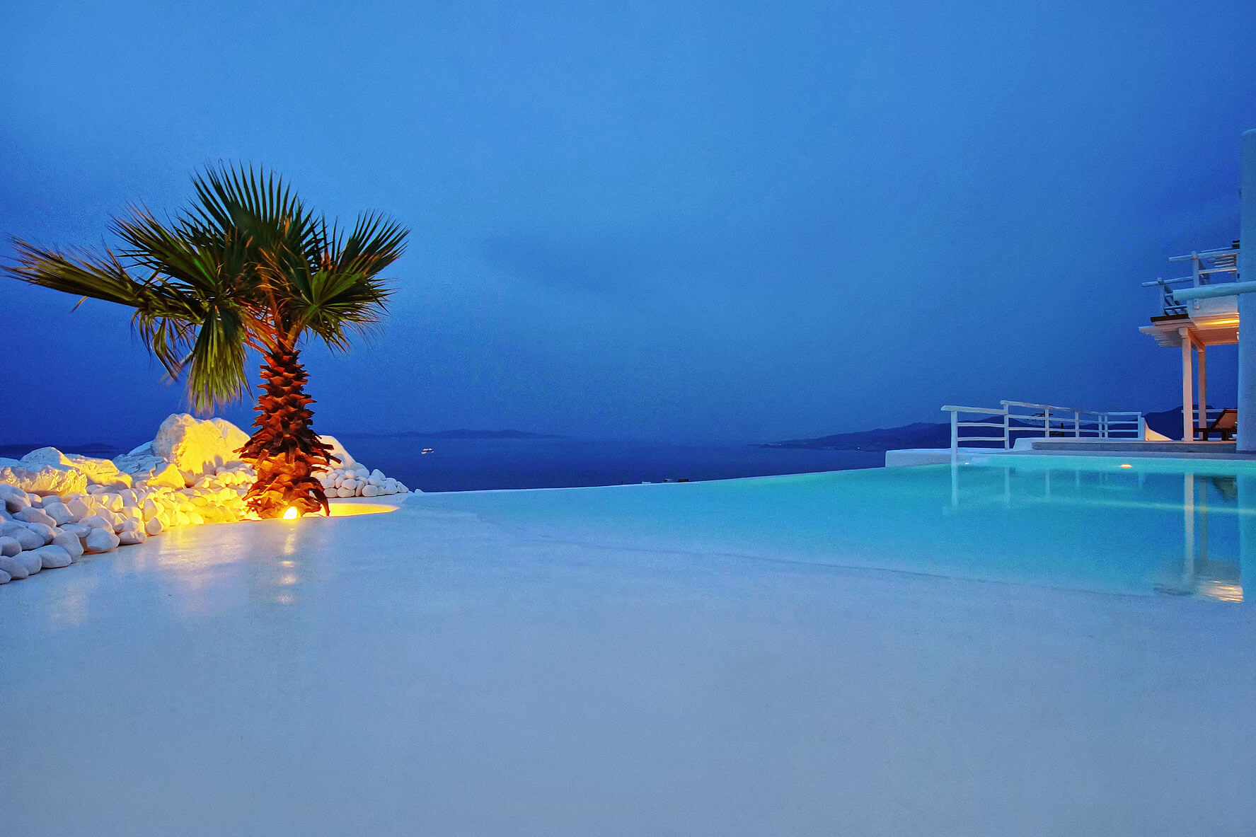 mykonosvillas july32 july 32 mykonos villas βίλα μύκονος private jet private helicopter yatchs yatch netwise luxury premium platinum villas and more
