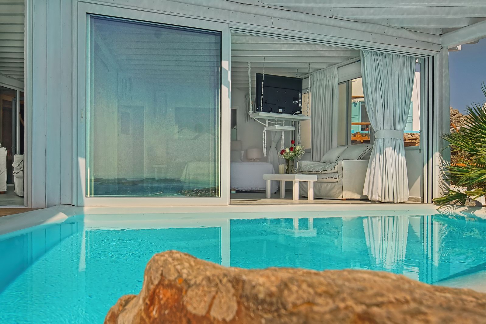 mykonosvillas july32 july 32 mykonos villas βίλα μύκονος private jet private helicopter yatchs yatch netwise luxury premium platinum villas and more