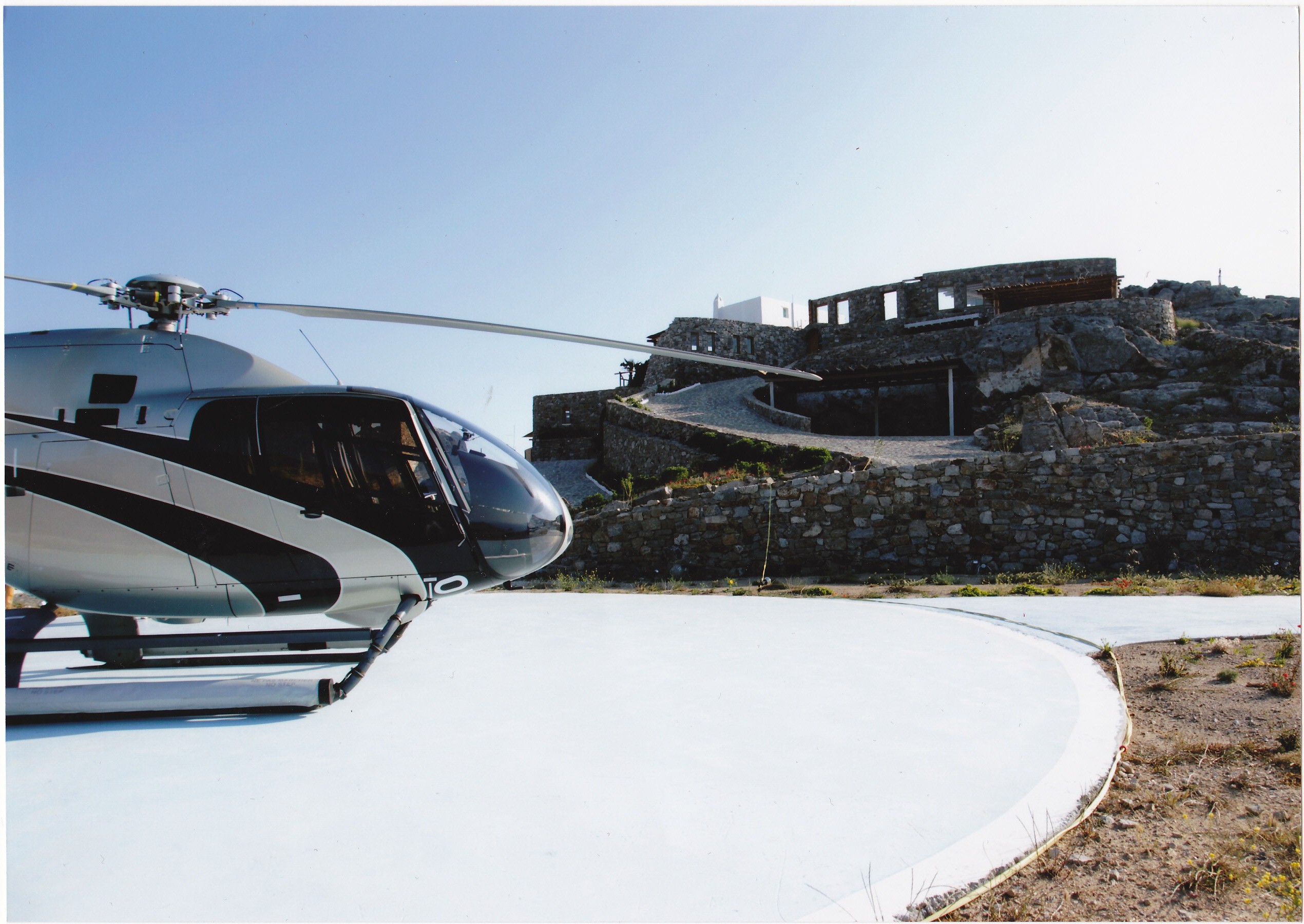 mykonosvillas july32 july 32 mykonos villas βίλα μύκονος private jet private helicopter yatchs yatch netwise luxury premium platinum villas and more