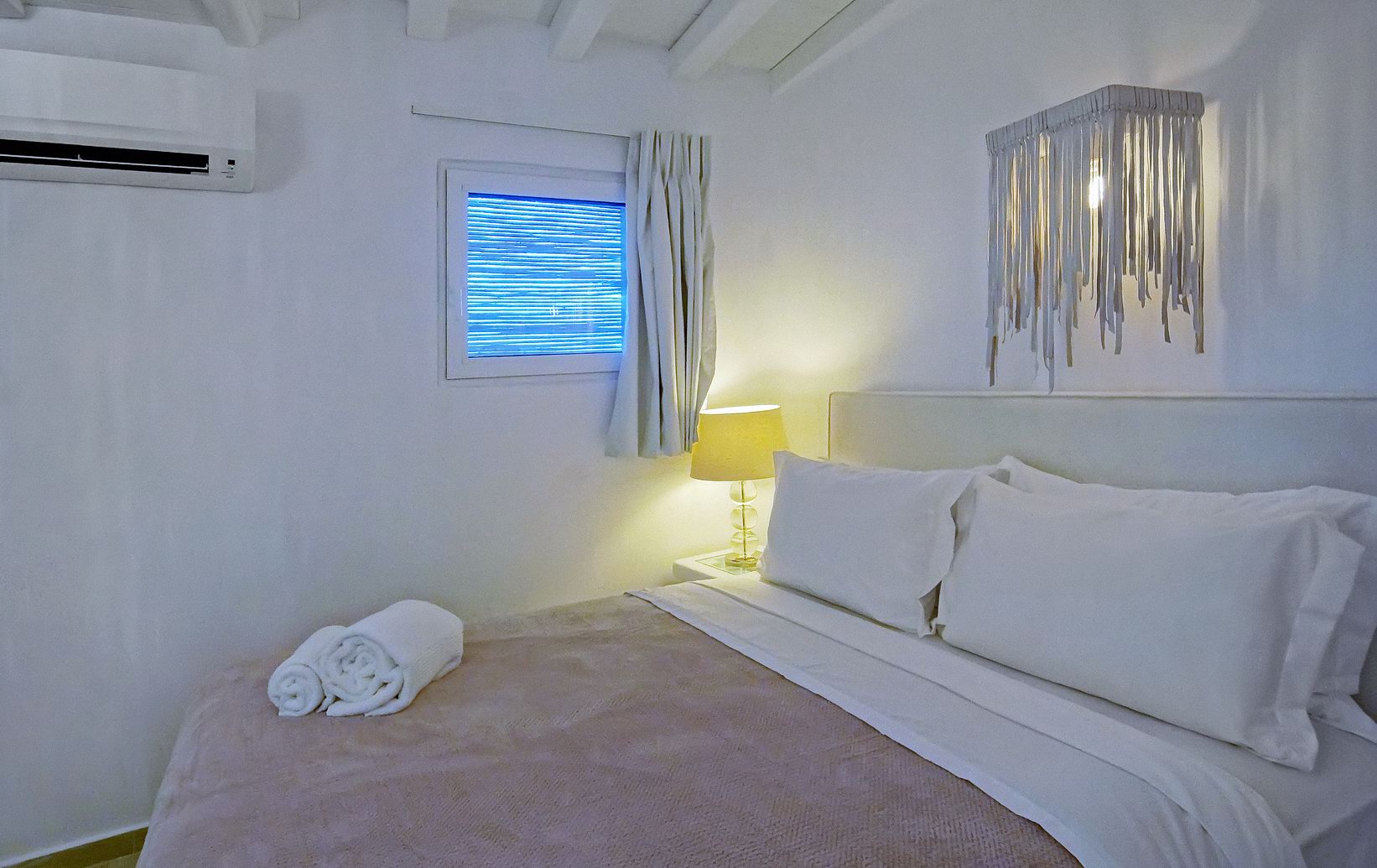 mykonosvillas july32 july 32 mykonos villas βίλα μύκονος private jet private helicopter yatchs yatch netwise luxury premium platinum villas and more
