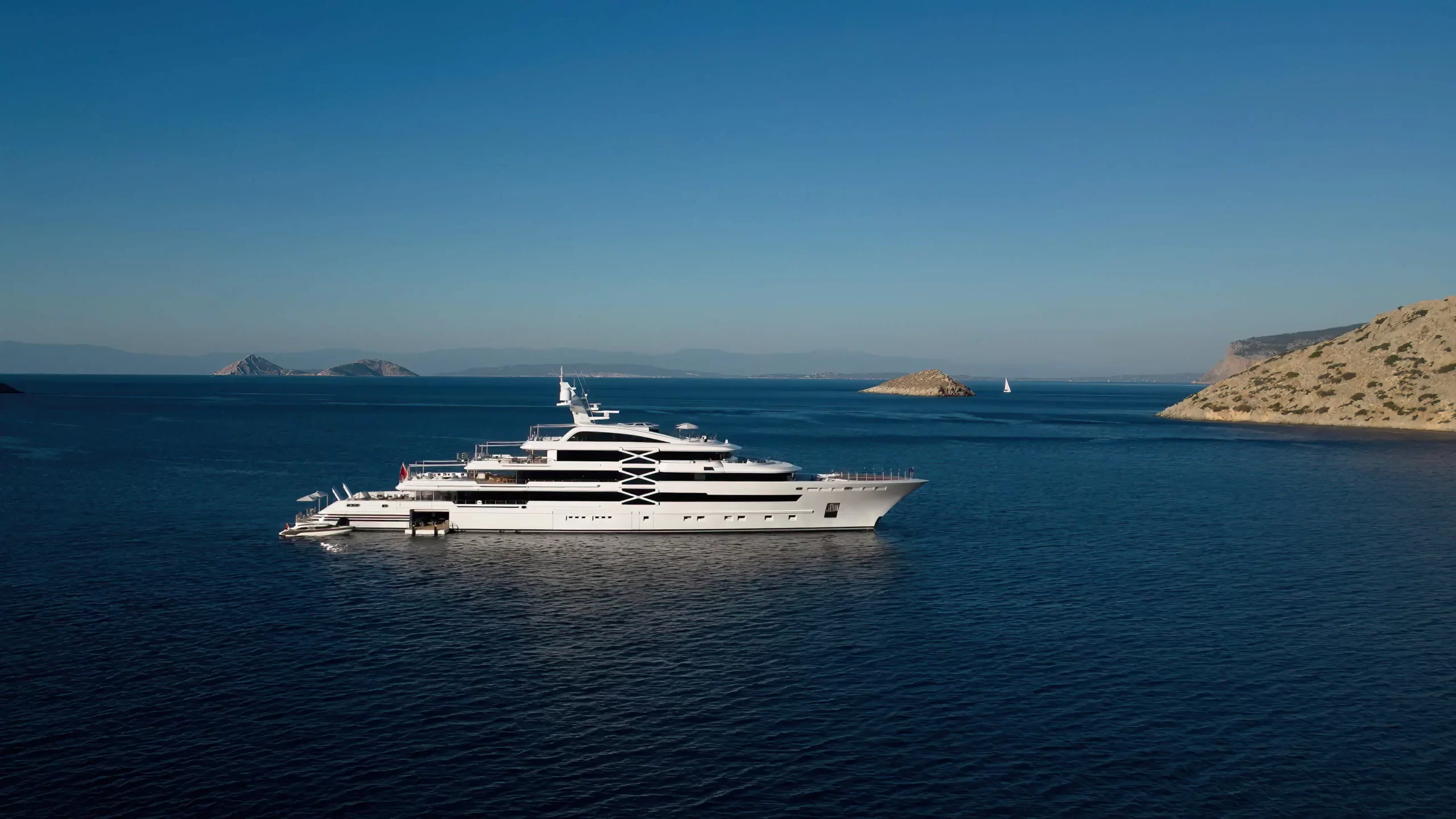 mykonosvillas july32 july 32 mykonos villas βίλα μύκονος private jet private helicopter yatchs yatch netwise luxury premium platinum villas and more