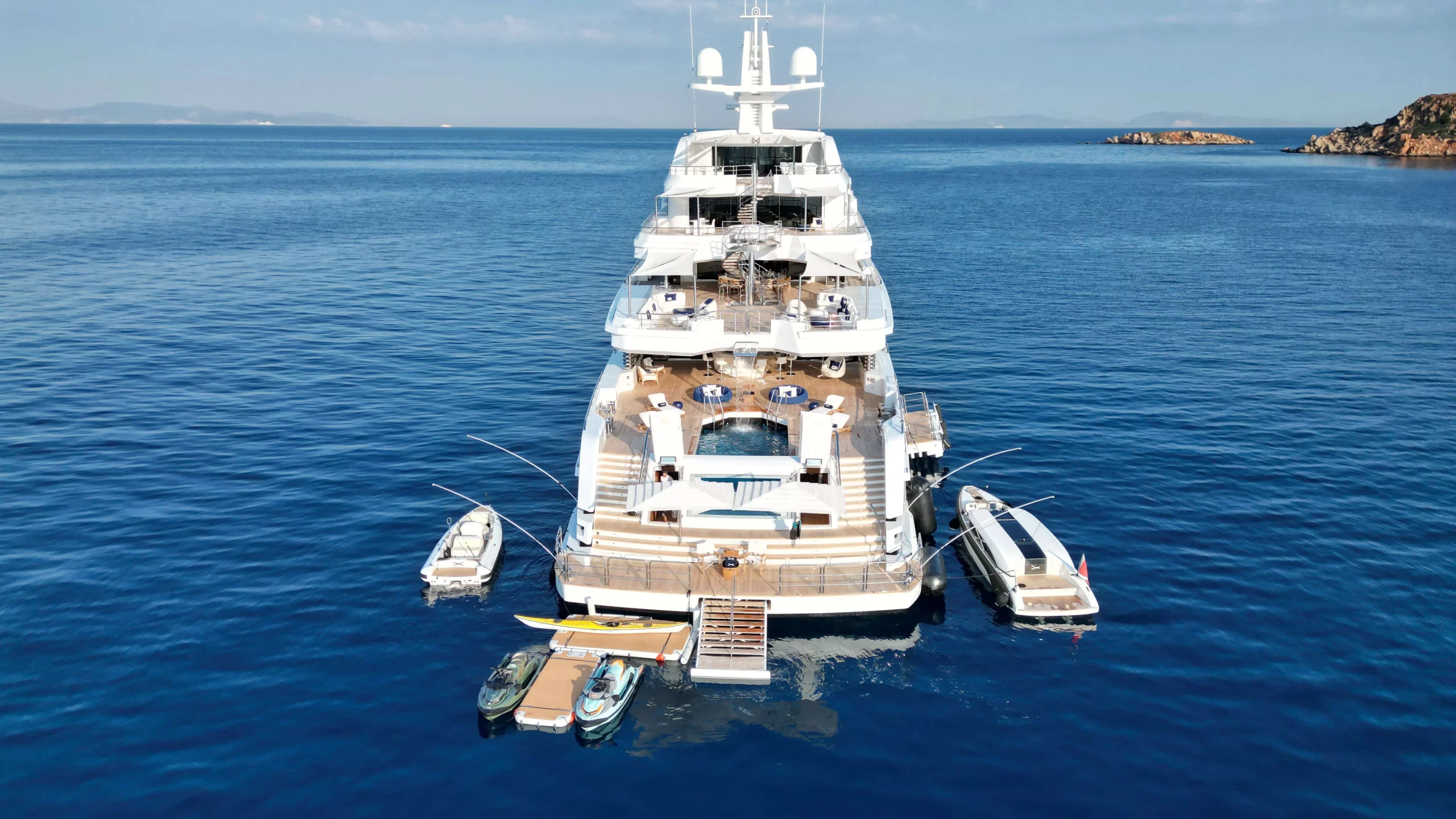 mykonosvillas july32 july 32 mykonos villas βίλα μύκονος private jet private helicopter yatchs yatch netwise luxury premium platinum villas and more