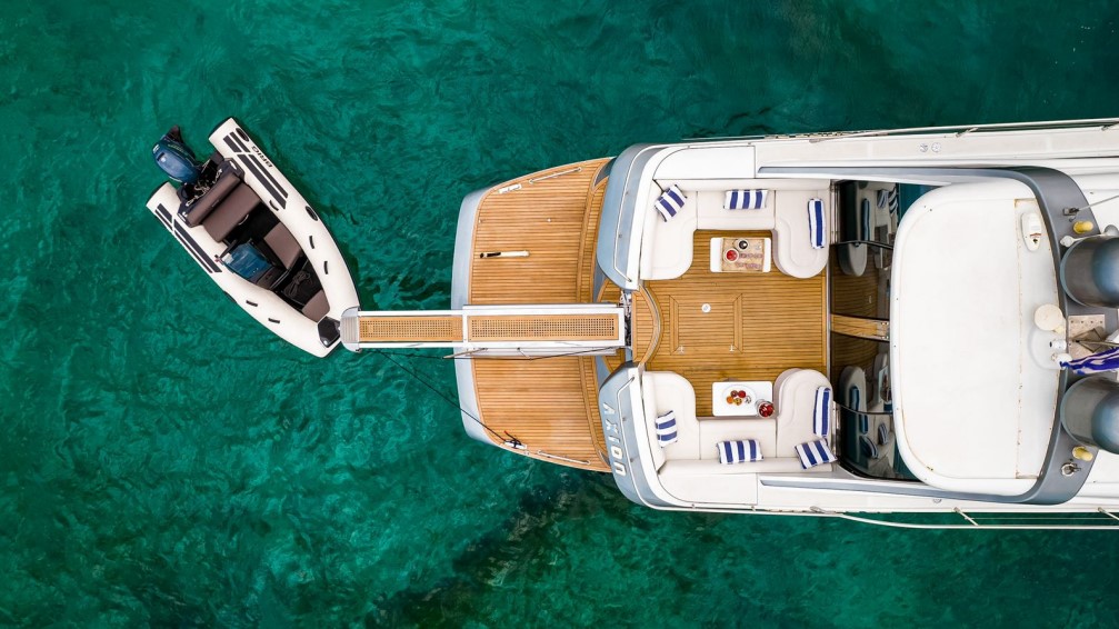 mykonosvillas july32 july 32 mykonos villas βίλα μύκονος private jet private helicopter yatchs yatch netwise luxury premium platinum villas and more