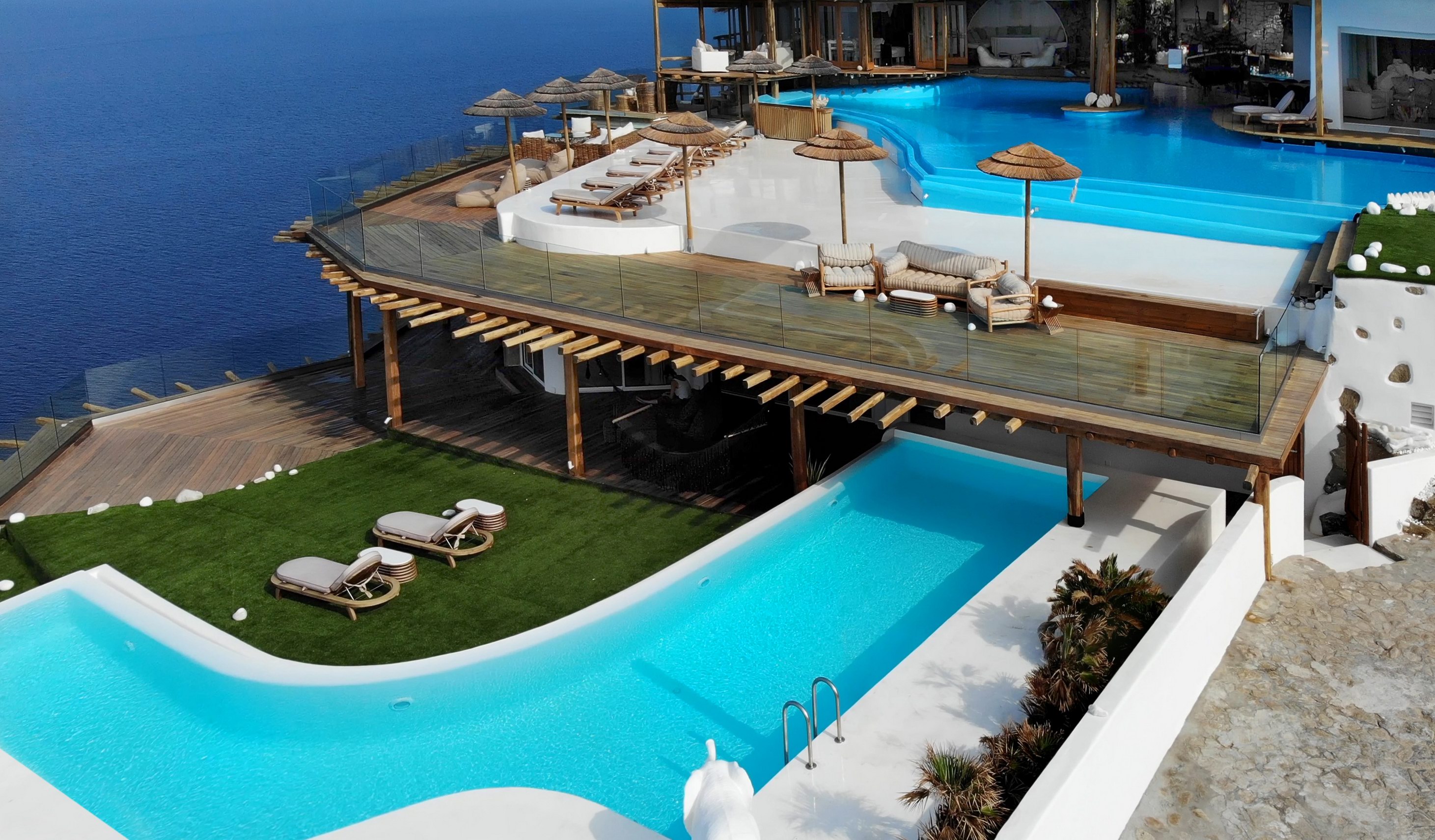 mykonosvillas july32 july 32 mykonos villas βίλα μύκονος private jet private helicopter yatchs yatch netwise luxury premium platinum villas and more