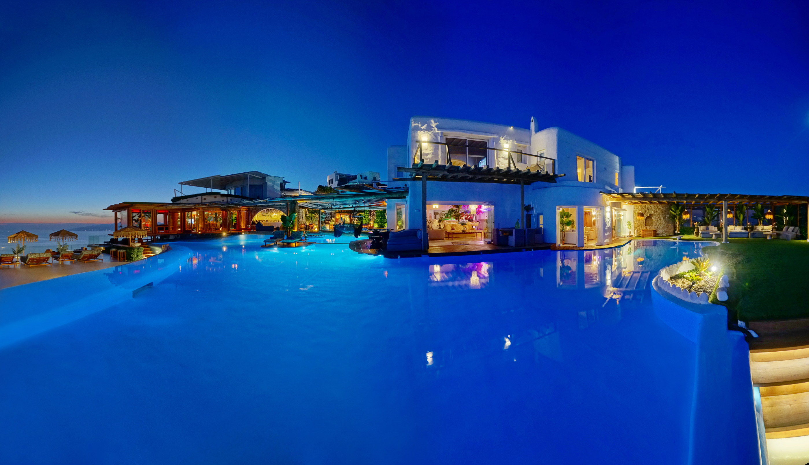mykonosvillas july32 july 32 mykonos villas βίλα μύκονος private jet private helicopter yatchs yatch netwise luxury premium platinum villas and more