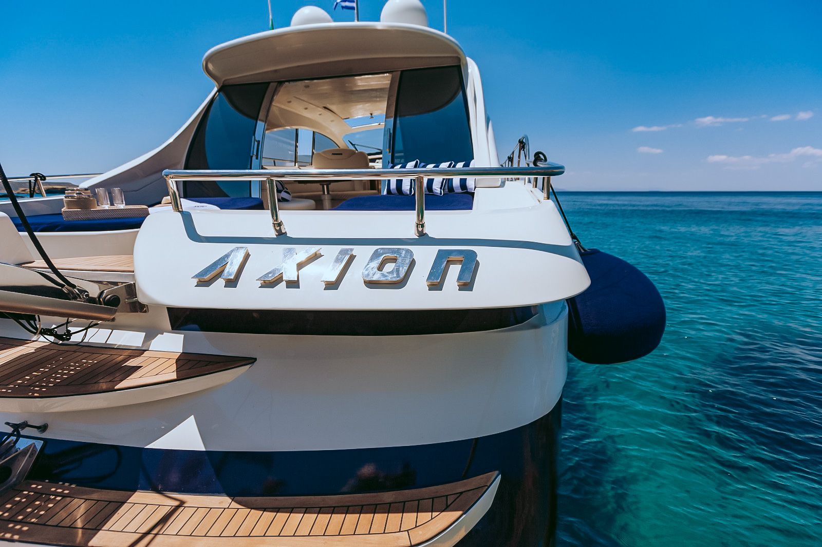 mykonosvillas july32 july 32 mykonos villas βίλα μύκονος private jet private helicopter yatchs yatch netwise luxury premium platinum villas and more
