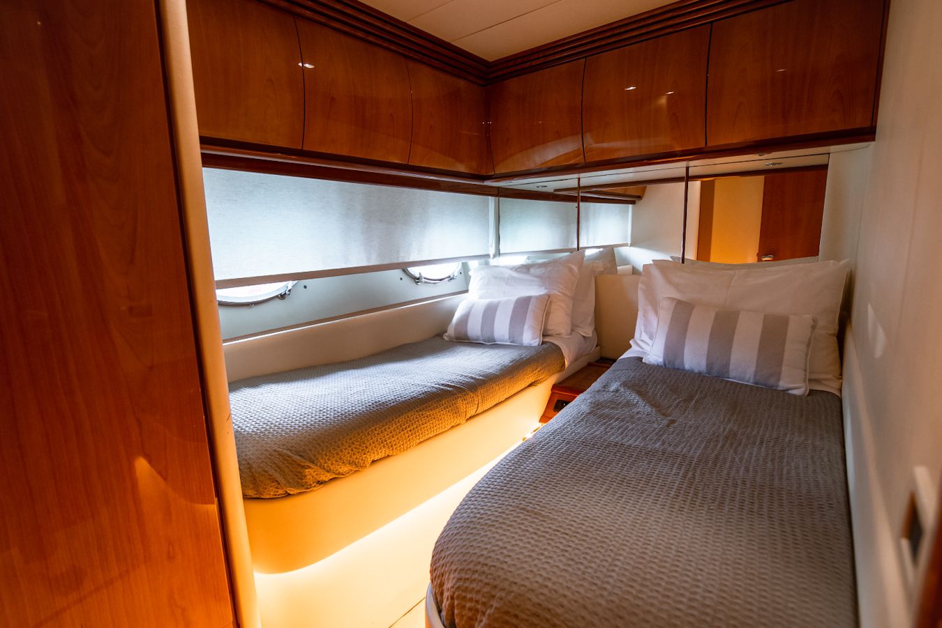 mykonosvillas july32 july 32 mykonos villas βίλα μύκονος private jet private helicopter yatchs yatch netwise luxury premium platinum villas and more