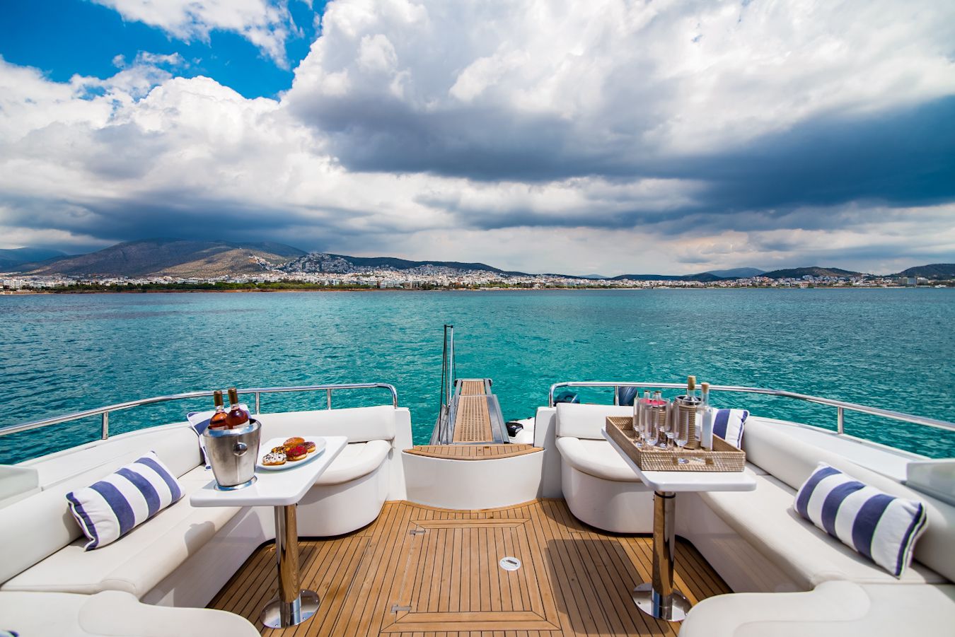 mykonosvillas july32 july 32 mykonos villas βίλα μύκονος private jet private helicopter yatchs yatch netwise luxury premium platinum villas and more