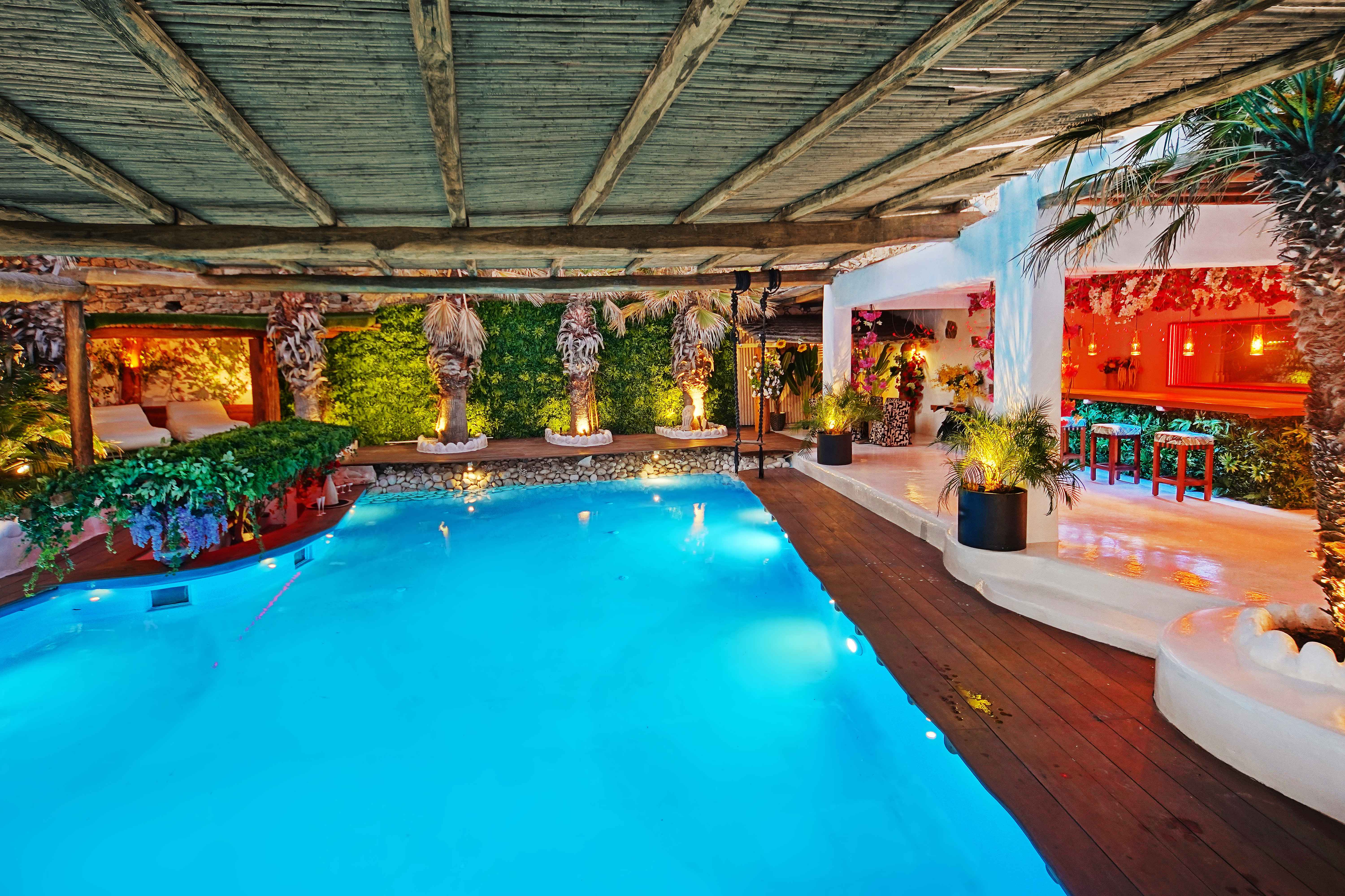 mykonosvillas july32 july 32 mykonos villas βίλα μύκονος private jet private helicopter yatchs yatch netwise luxury premium platinum villas and more