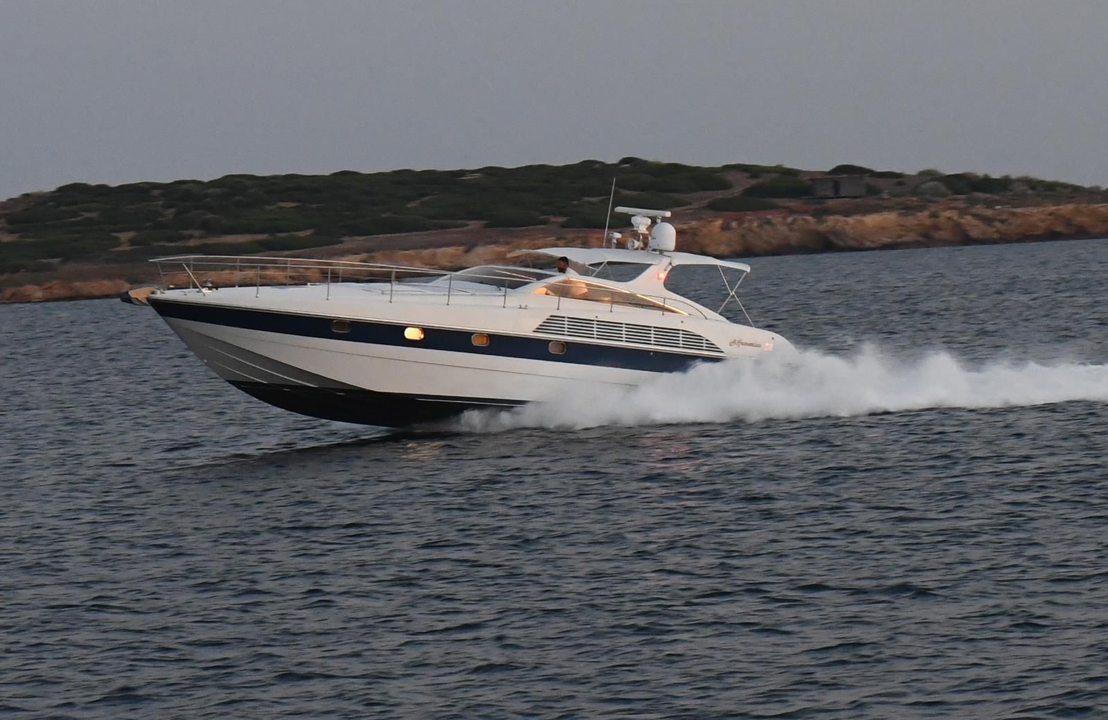 mykonosvillas july32 july 32 mykonos villas βίλα μύκονος private jet private helicopter yatchs yatch netwise luxury premium platinum villas and more