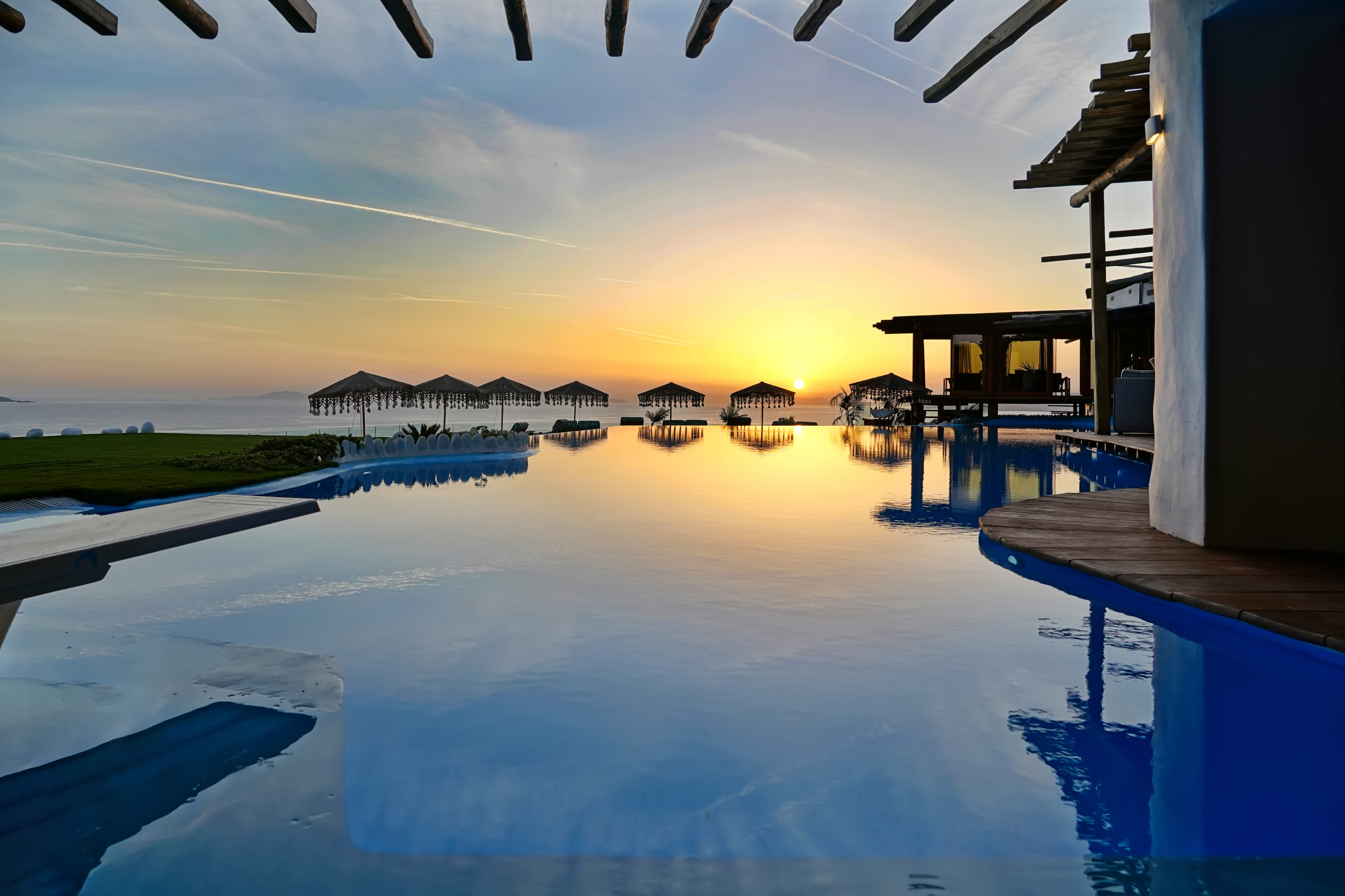 mykonosvillas july32 july 32 mykonos villas βίλα μύκονος private jet private helicopter yatchs yatch netwise luxury premium platinum villas and more