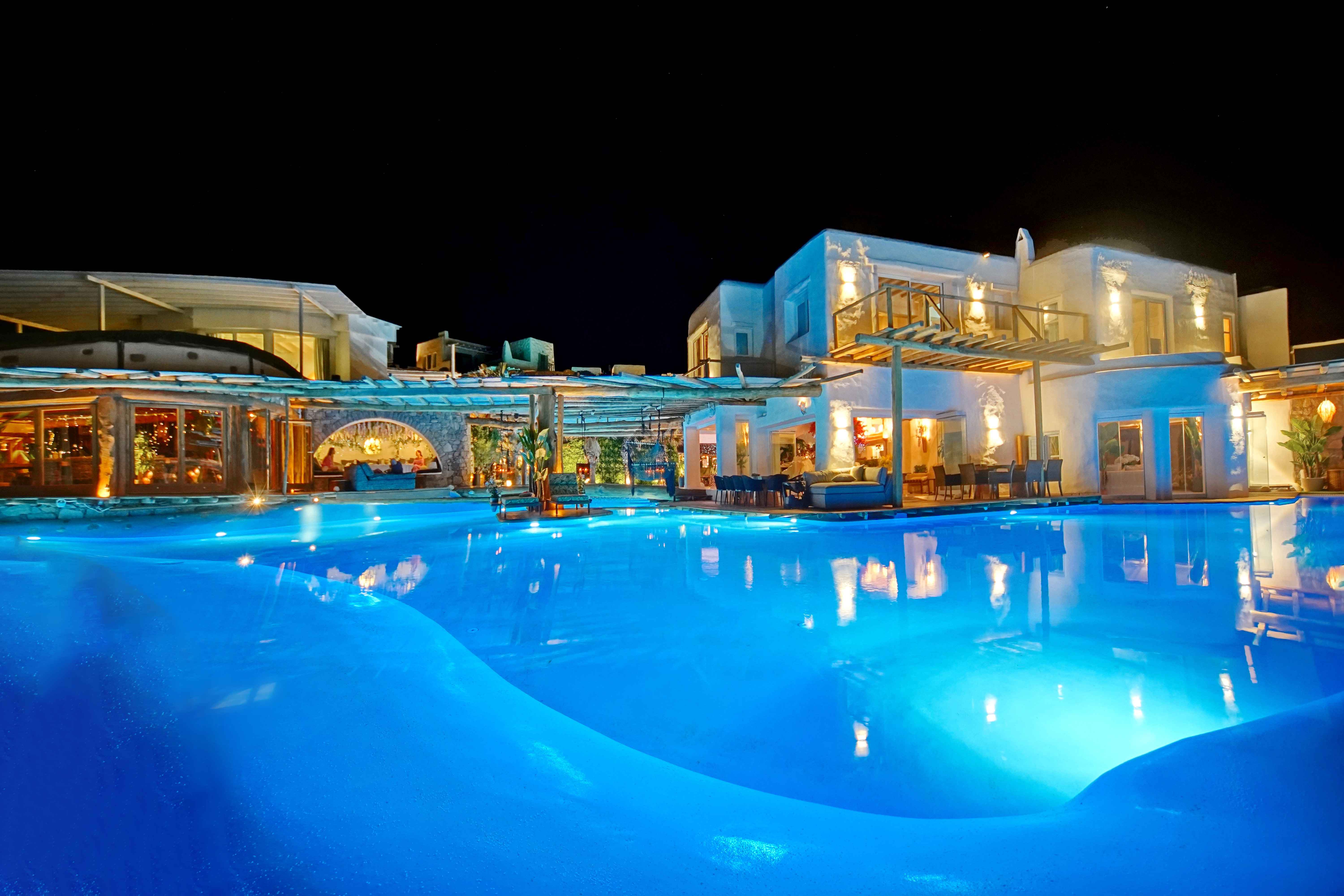 mykonosvillas july32 july 32 mykonos villas βίλα μύκονος private jet private helicopter yatchs yatch netwise luxury premium platinum villas and more