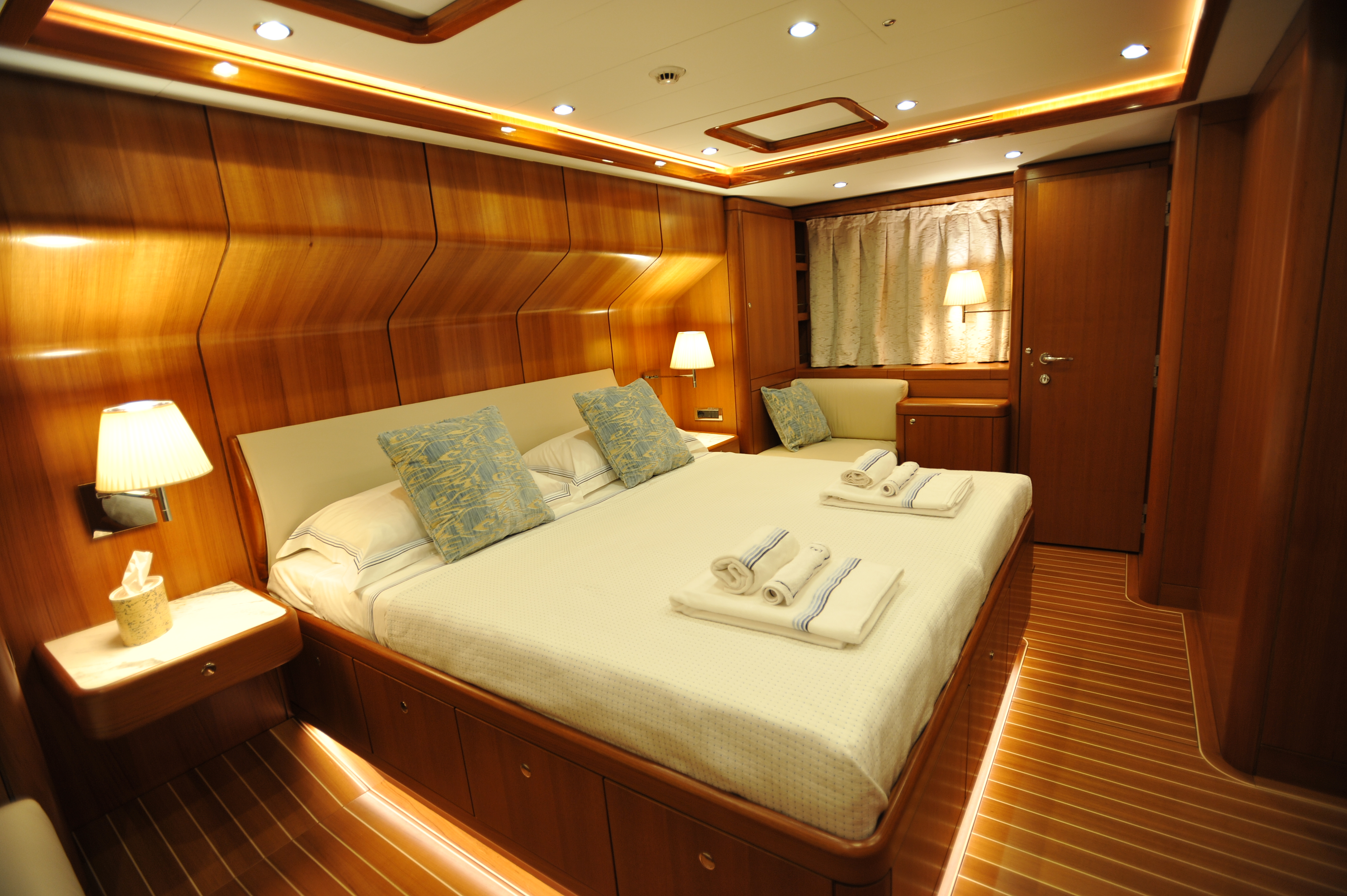 mykonosvillas july32 july 32 mykonos villas βίλα μύκονος private jet private helicopter yatchs yatch netwise luxury premium platinum villas and more