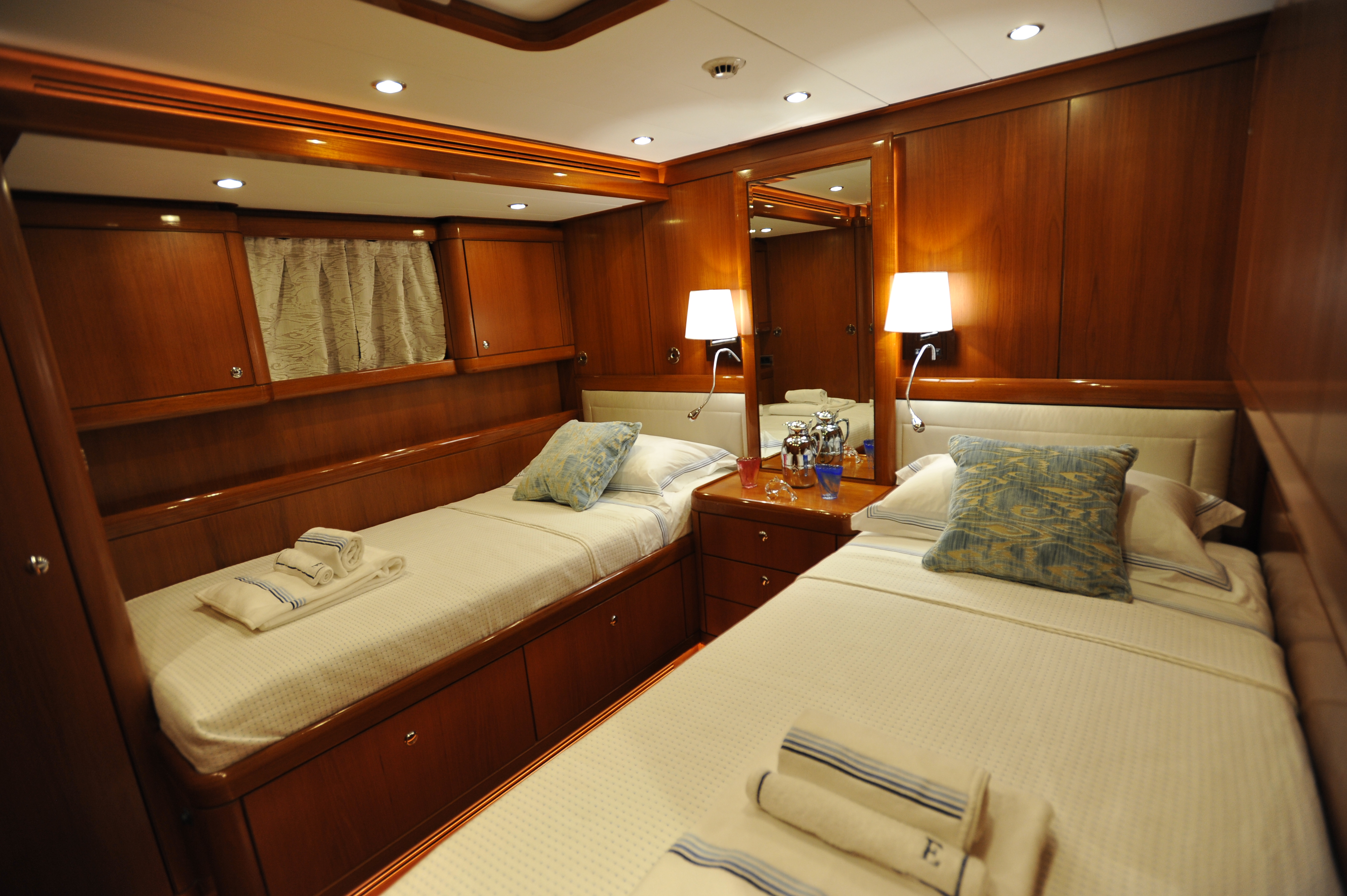mykonosvillas july32 july 32 mykonos villas βίλα μύκονος private jet private helicopter yatchs yatch netwise luxury premium platinum villas and more