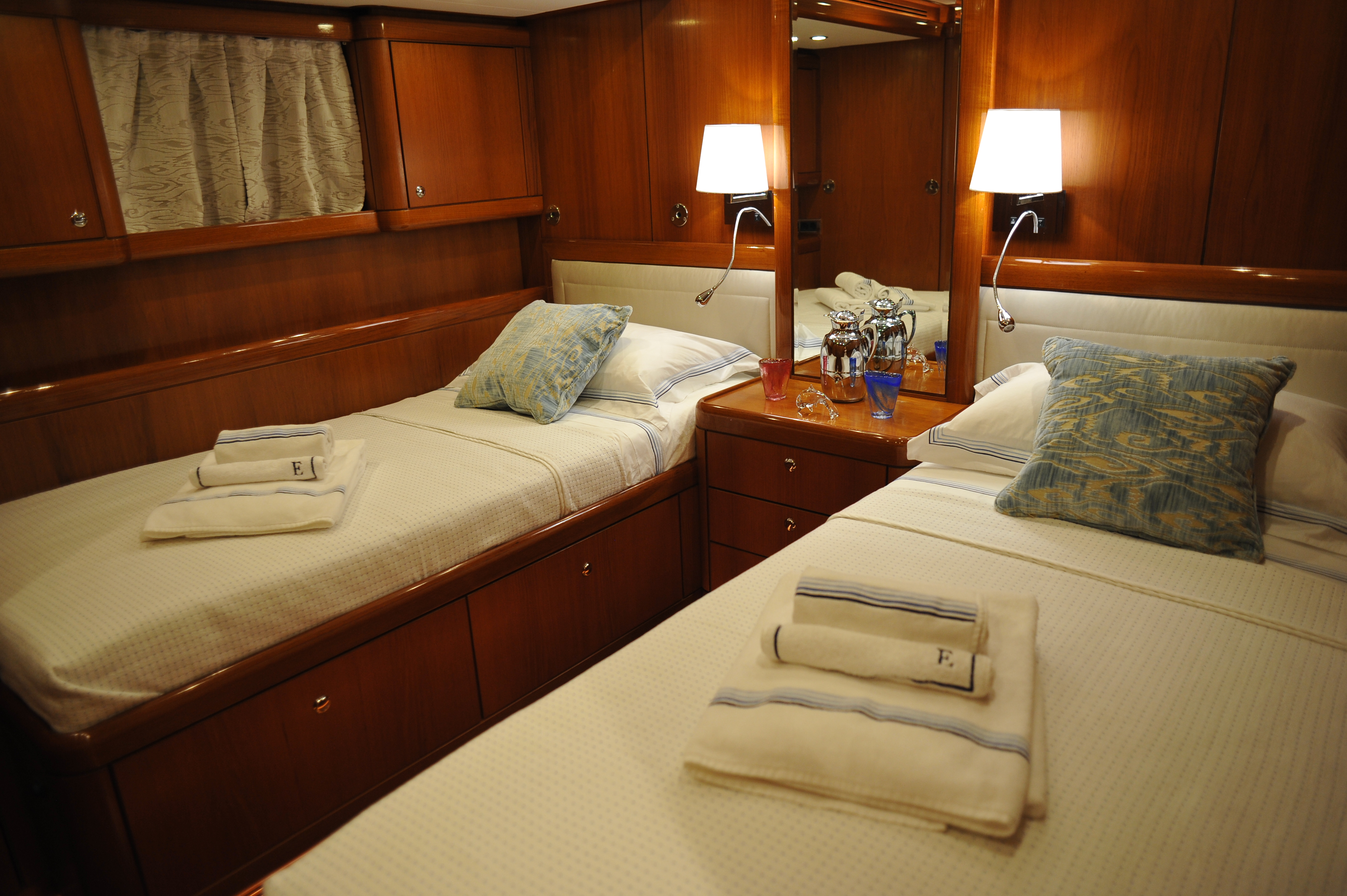mykonosvillas july32 july 32 mykonos villas βίλα μύκονος private jet private helicopter yatchs yatch netwise luxury premium platinum villas and more