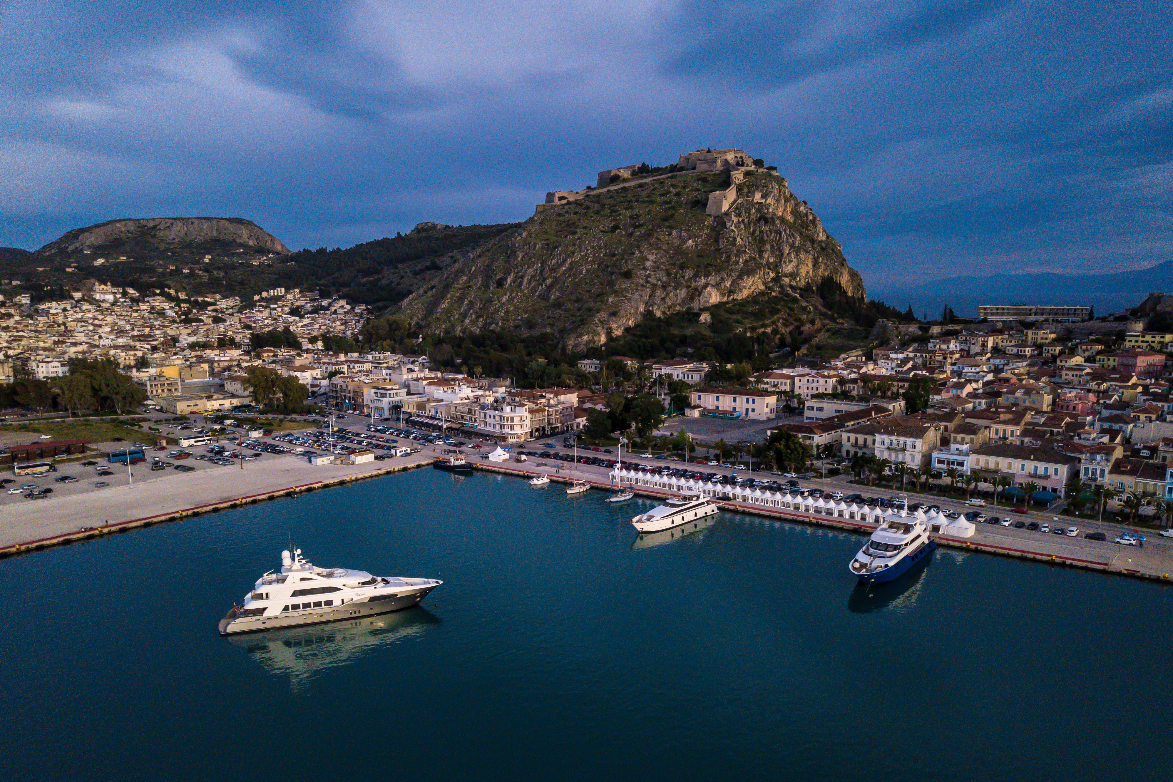 mykonosvillas july32 july 32 mykonos villas βίλα μύκονος private jet private helicopter yatchs yatch netwise luxury premium platinum villas and more