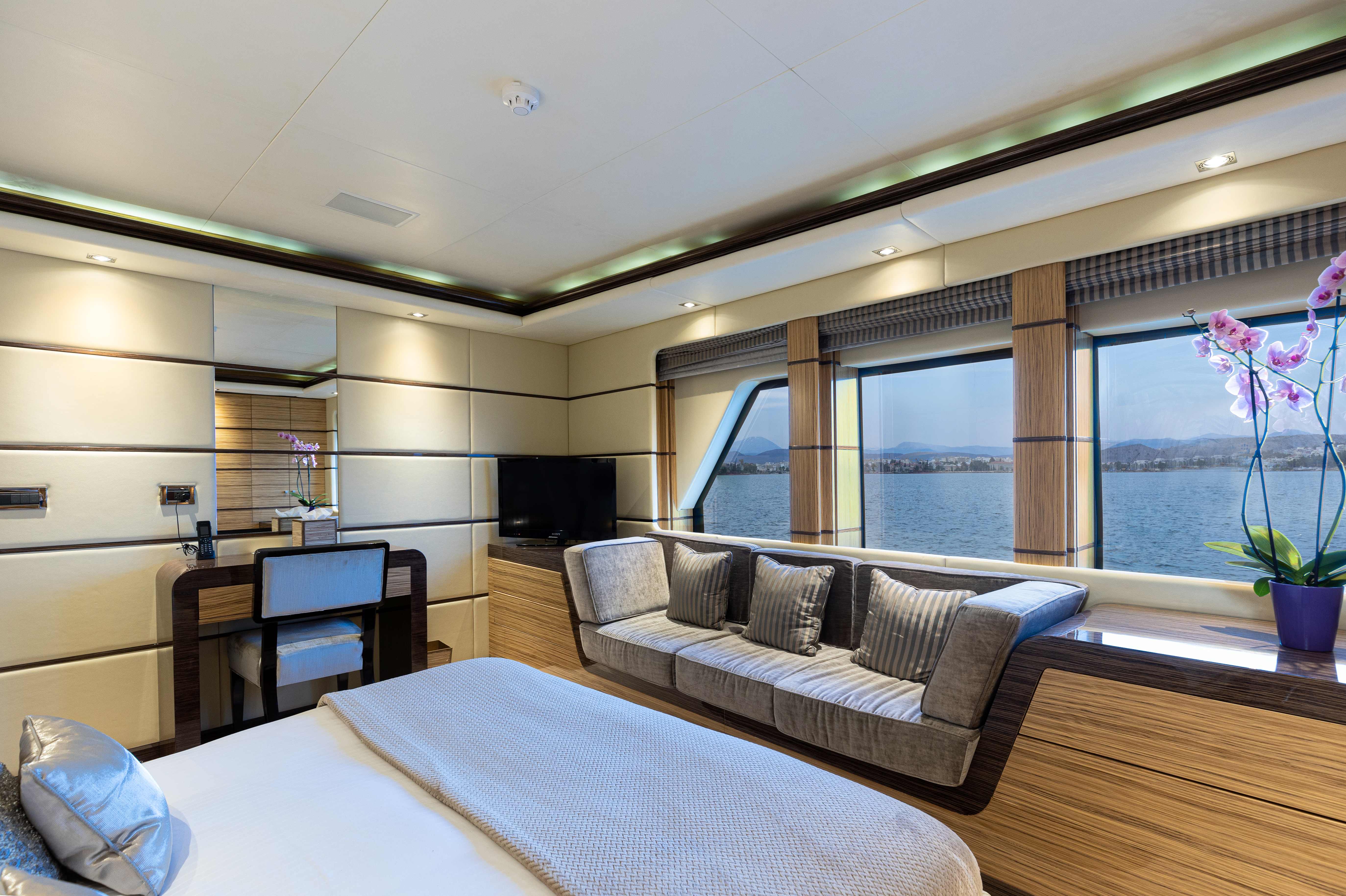 mykonosvillas july32 july 32 mykonos villas βίλα μύκονος private jet private helicopter yatchs yatch netwise luxury premium platinum villas and more