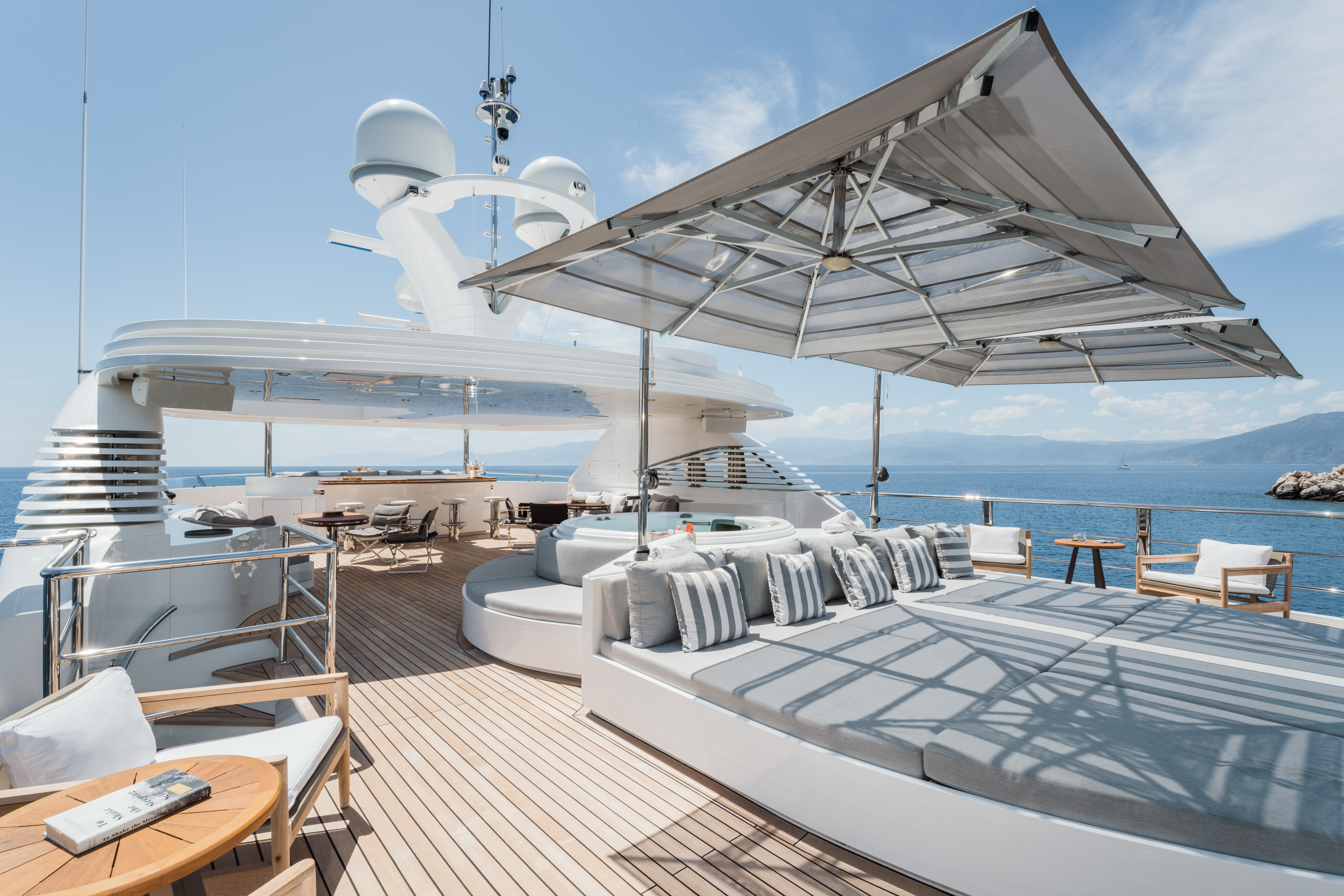 mykonosvillas july32 july 32 mykonos villas βίλα μύκονος private jet private helicopter yatchs yatch netwise luxury premium platinum villas and more
