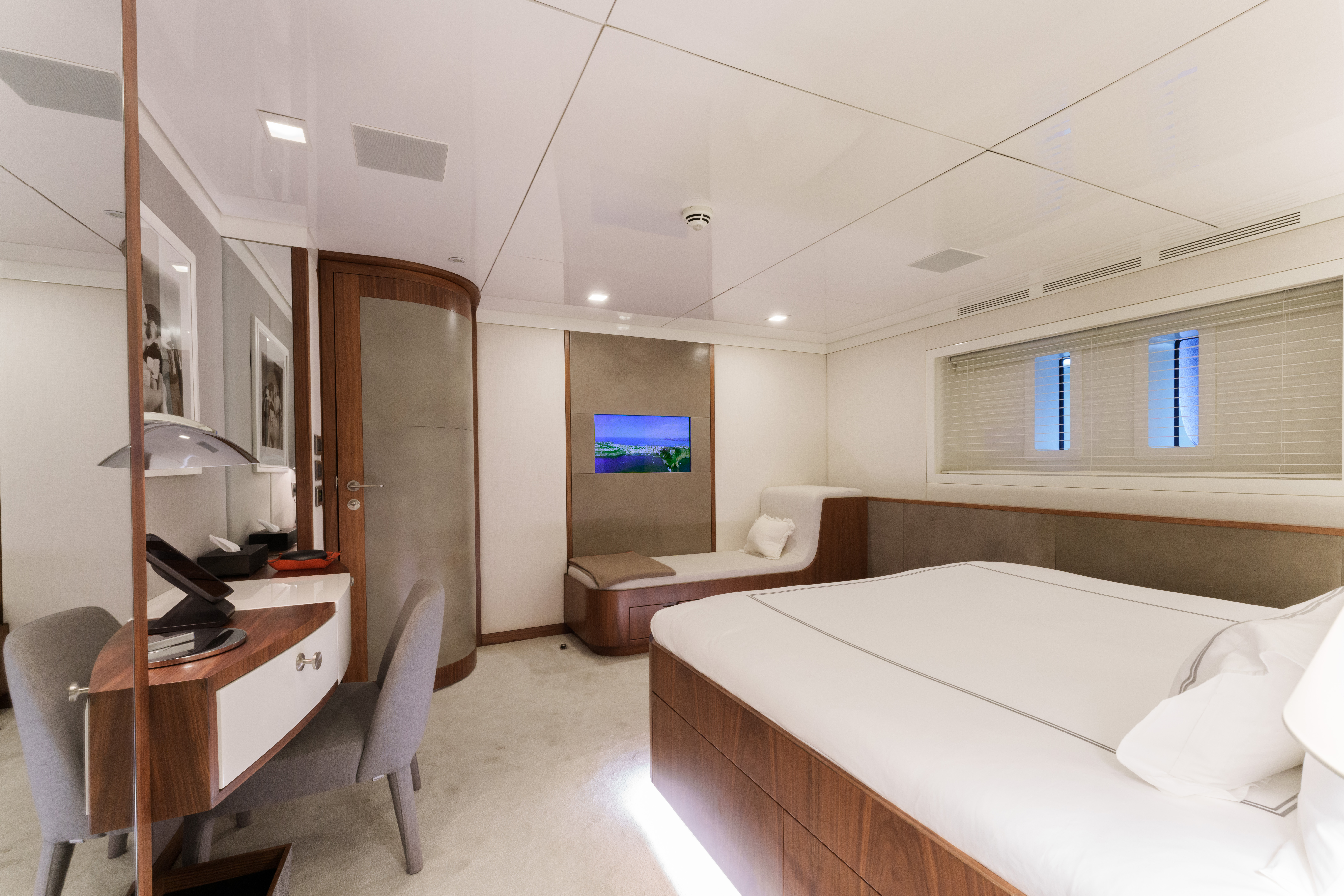 mykonosvillas july32 july 32 mykonos villas βίλα μύκονος private jet private helicopter yatchs yatch netwise luxury premium platinum villas and more