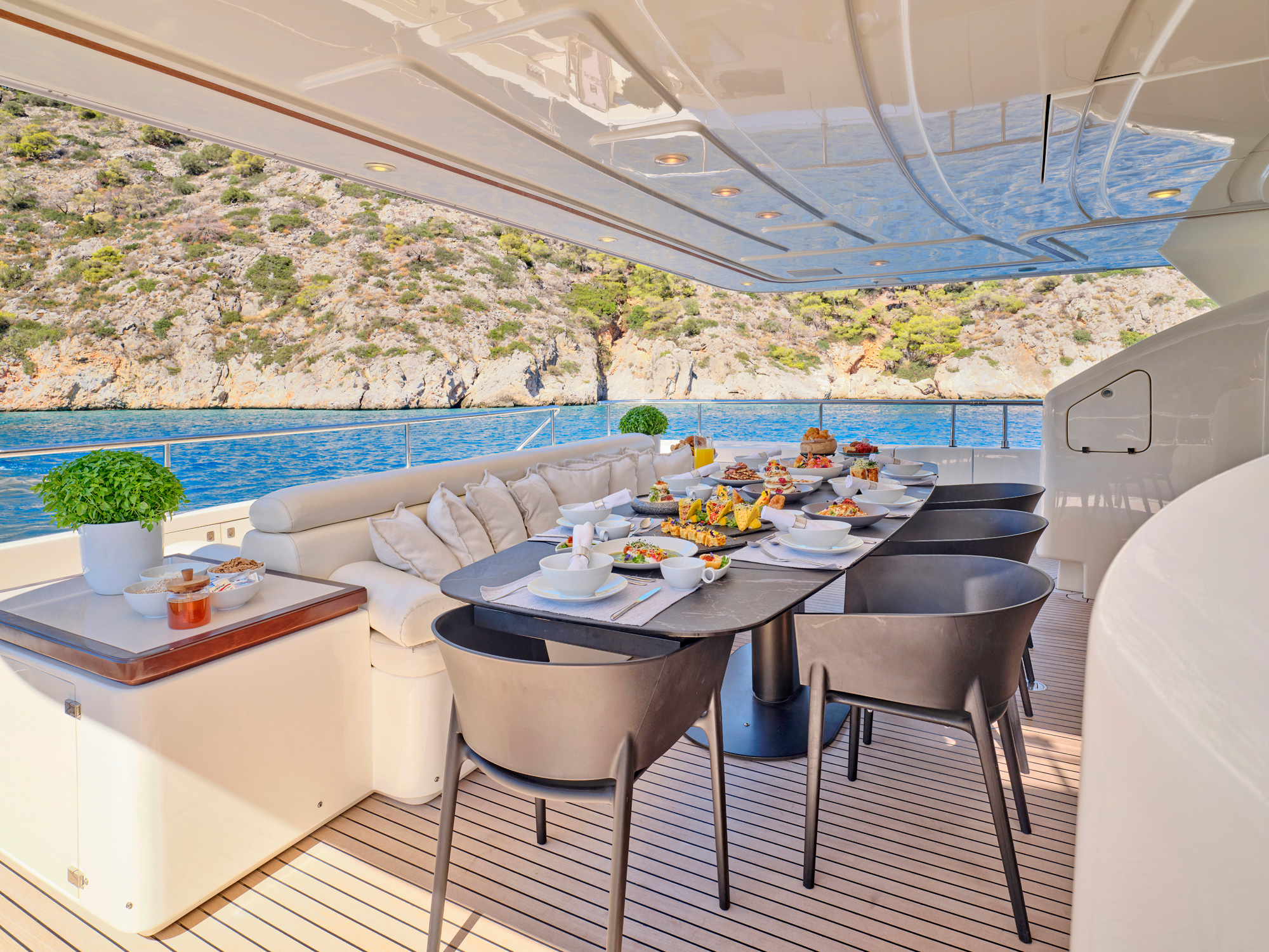 mykonosvillas july32 july 32 mykonos villas βίλα μύκονος private jet private helicopter yatchs yatch netwise luxury premium platinum villas and more