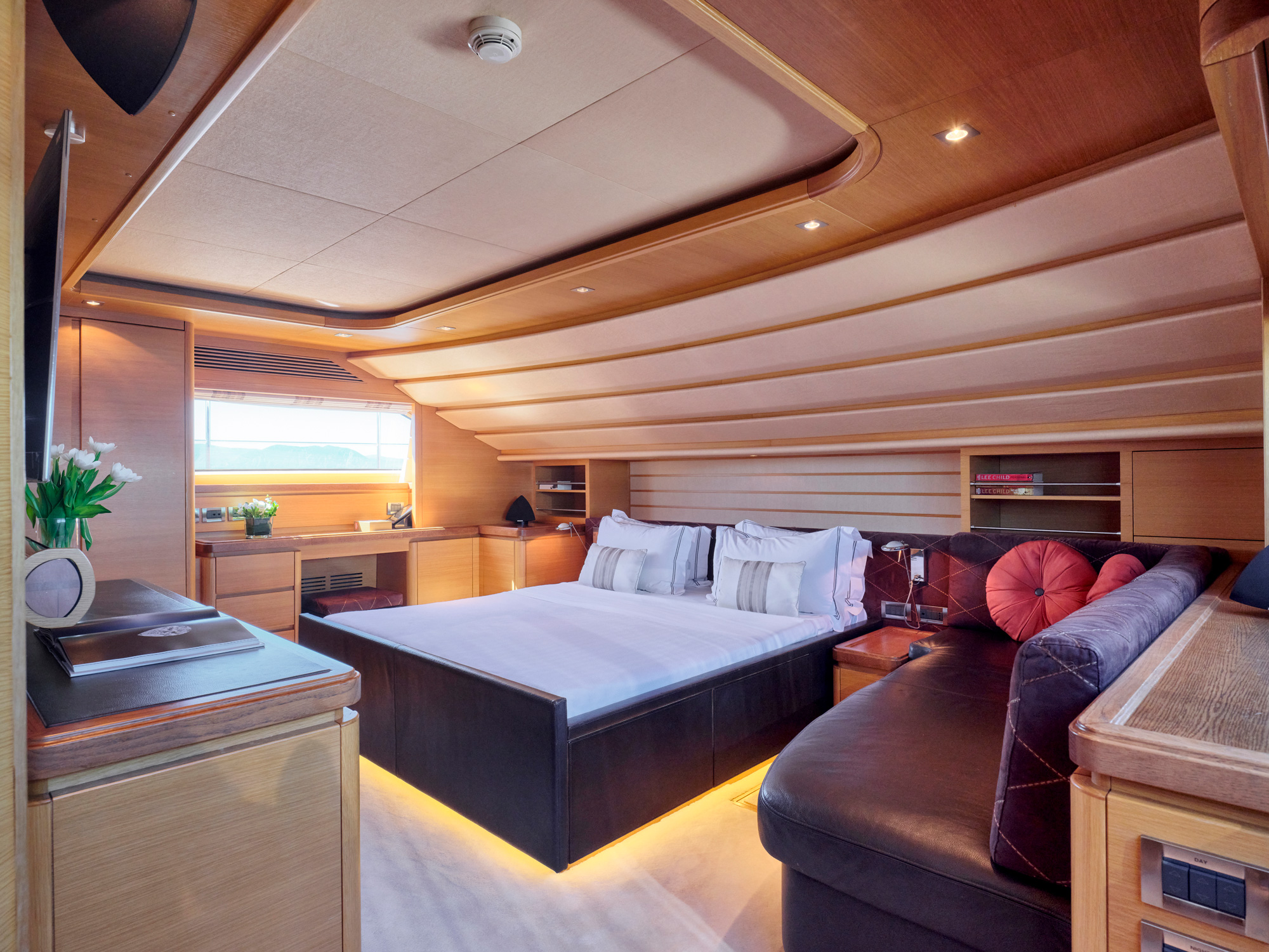 mykonosvillas july32 july 32 mykonos villas βίλα μύκονος private jet private helicopter yatchs yatch netwise luxury premium platinum villas and more