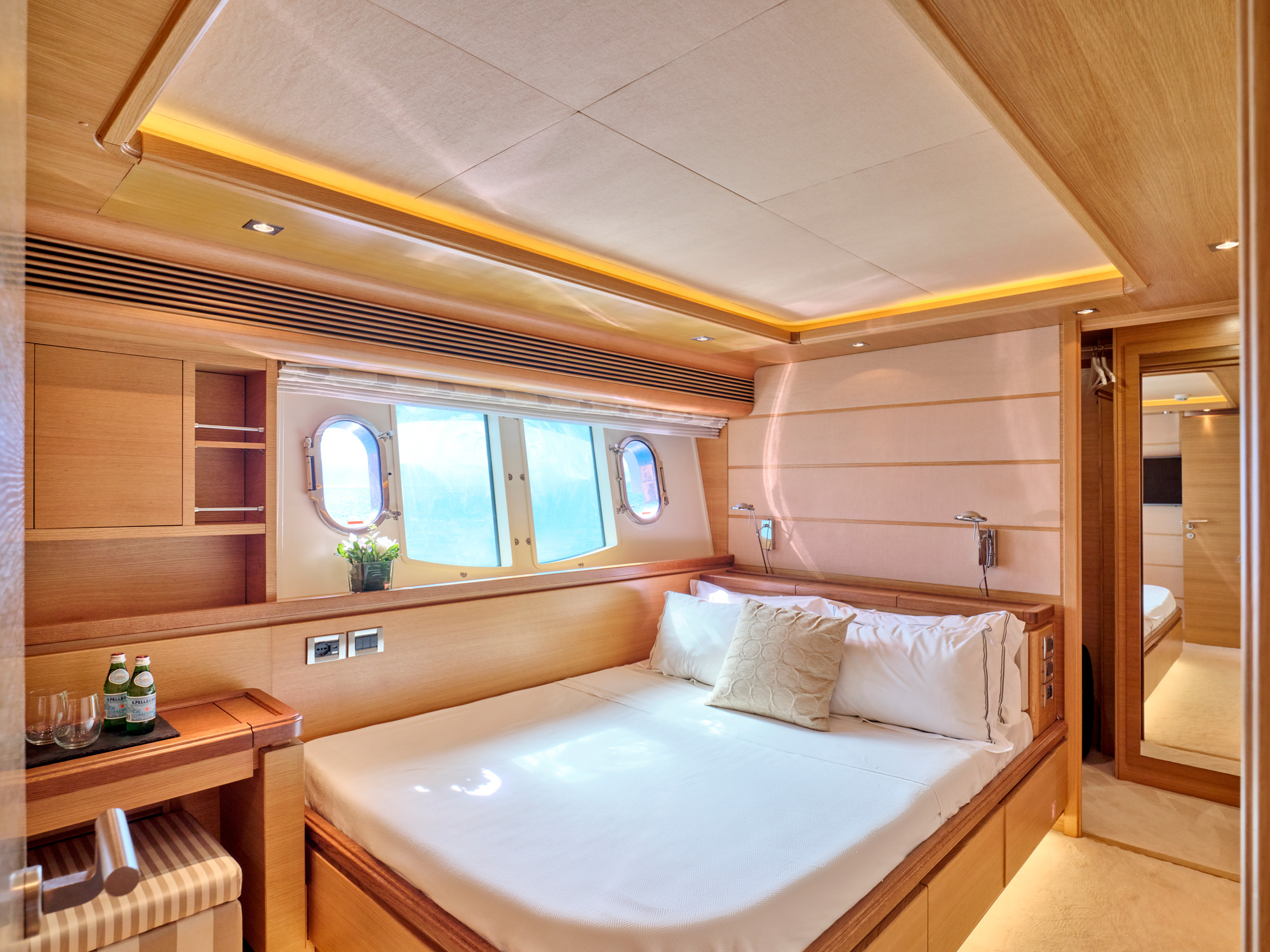 mykonosvillas july32 july 32 mykonos villas βίλα μύκονος private jet private helicopter yatchs yatch netwise luxury premium platinum villas and more