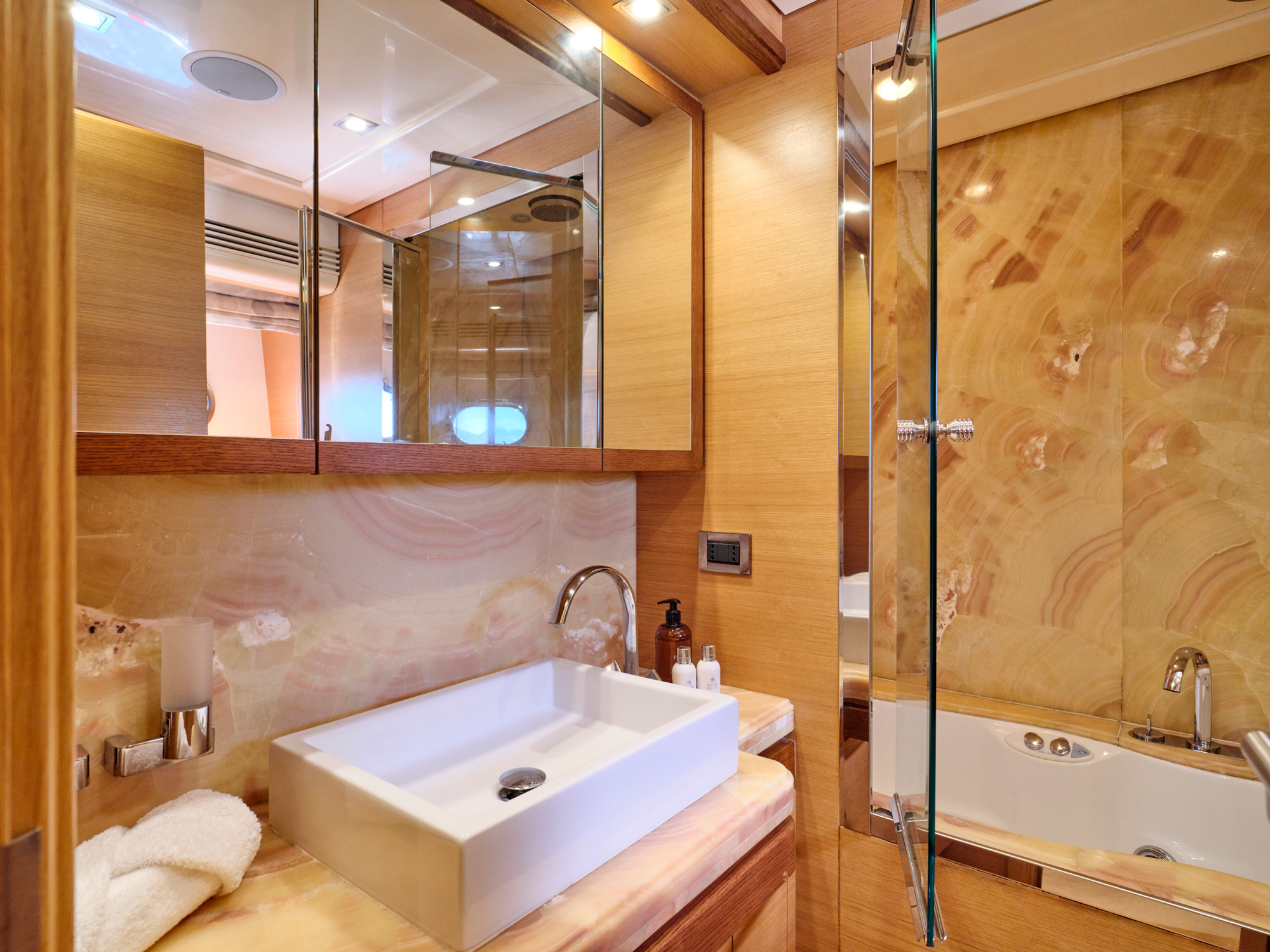 mykonosvillas july32 july 32 mykonos villas βίλα μύκονος private jet private helicopter yatchs yatch netwise luxury premium platinum villas and more