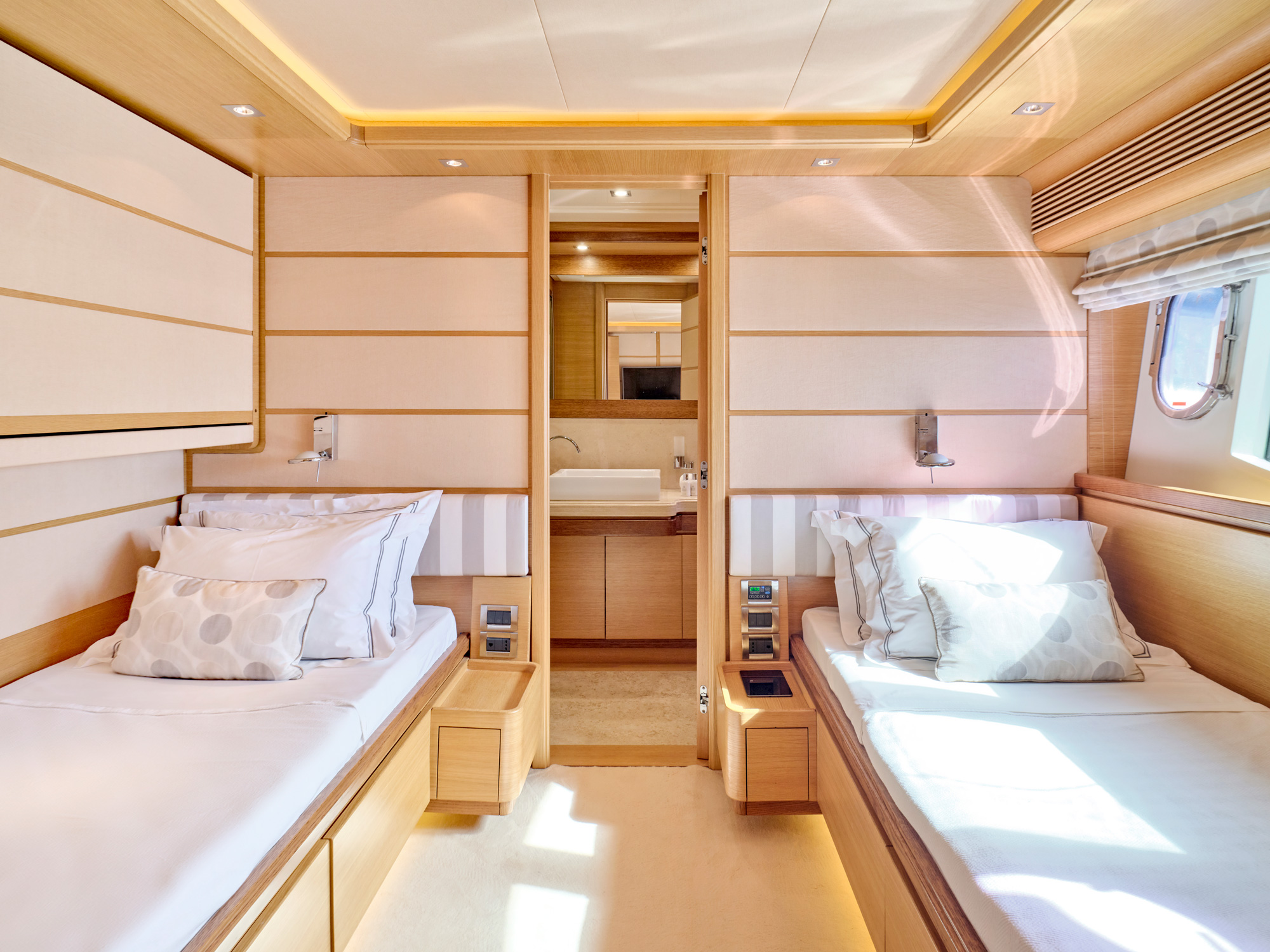 mykonosvillas july32 july 32 mykonos villas βίλα μύκονος private jet private helicopter yatchs yatch netwise luxury premium platinum villas and more