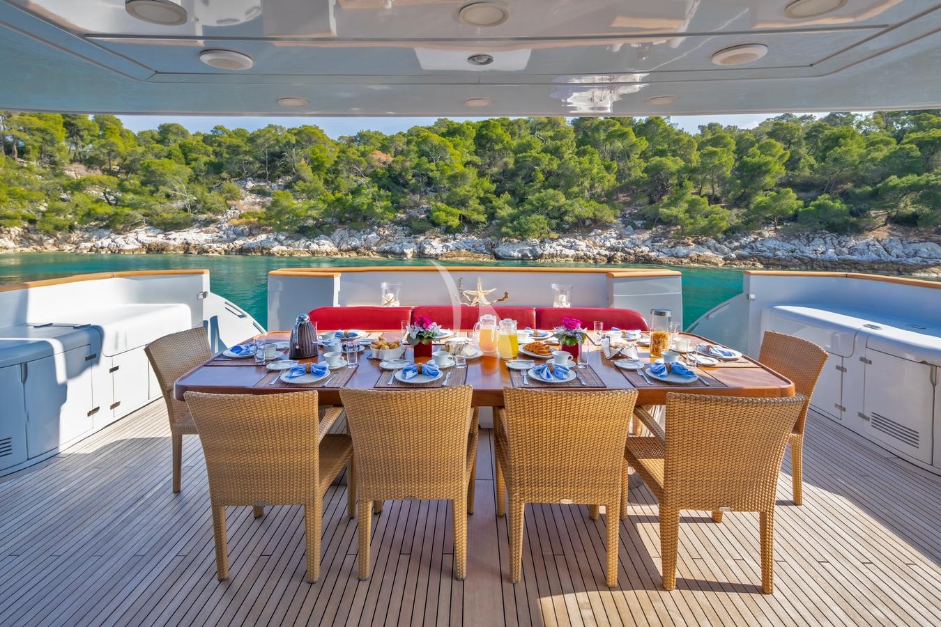 mykonosvillas july32 july 32 mykonos villas βίλα μύκονος private jet private helicopter yatchs yatch netwise luxury premium platinum villas and more