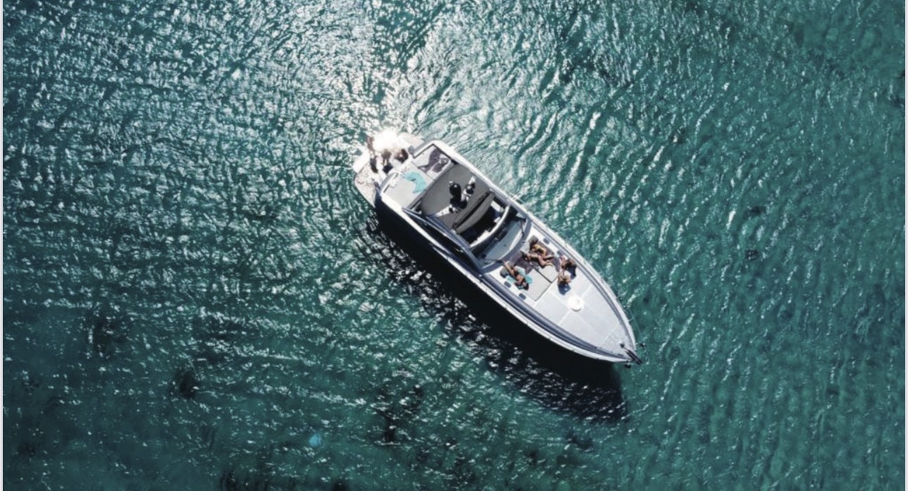 mykonosvillas july32 july 32 mykonos villas βίλα μύκονος private jet private helicopter yatchs yatch netwise luxury premium platinum villas and more