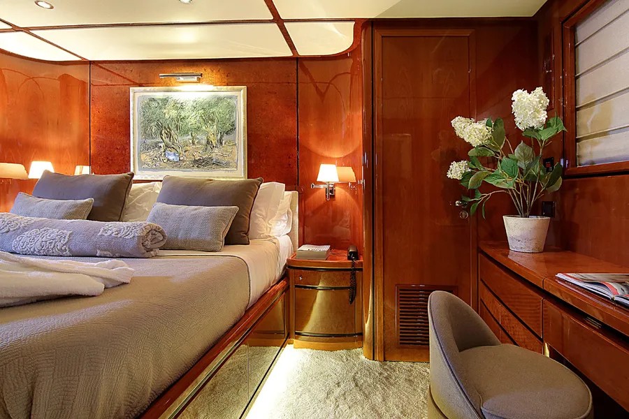 mykonosvillas july32 july 32 mykonos villas βίλα μύκονος private jet private helicopter yatchs yatch netwise luxury premium platinum villas and more