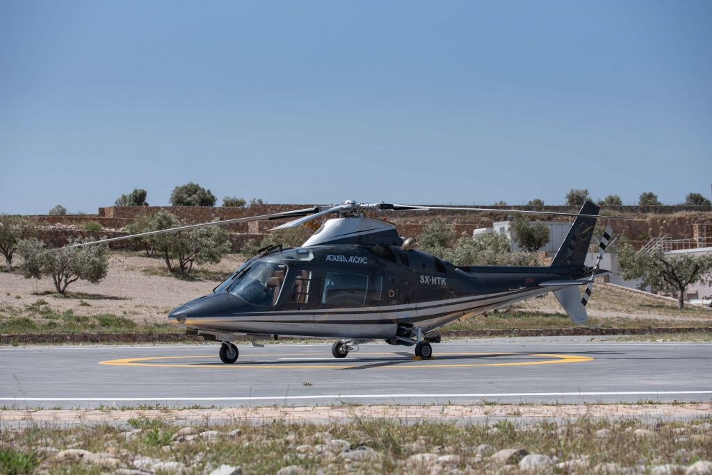 mykonosvillas july32 july 32 mykonos villas βίλα μύκονος private jet private helicopter yatchs yatch netwise luxury premium platinum villas and more