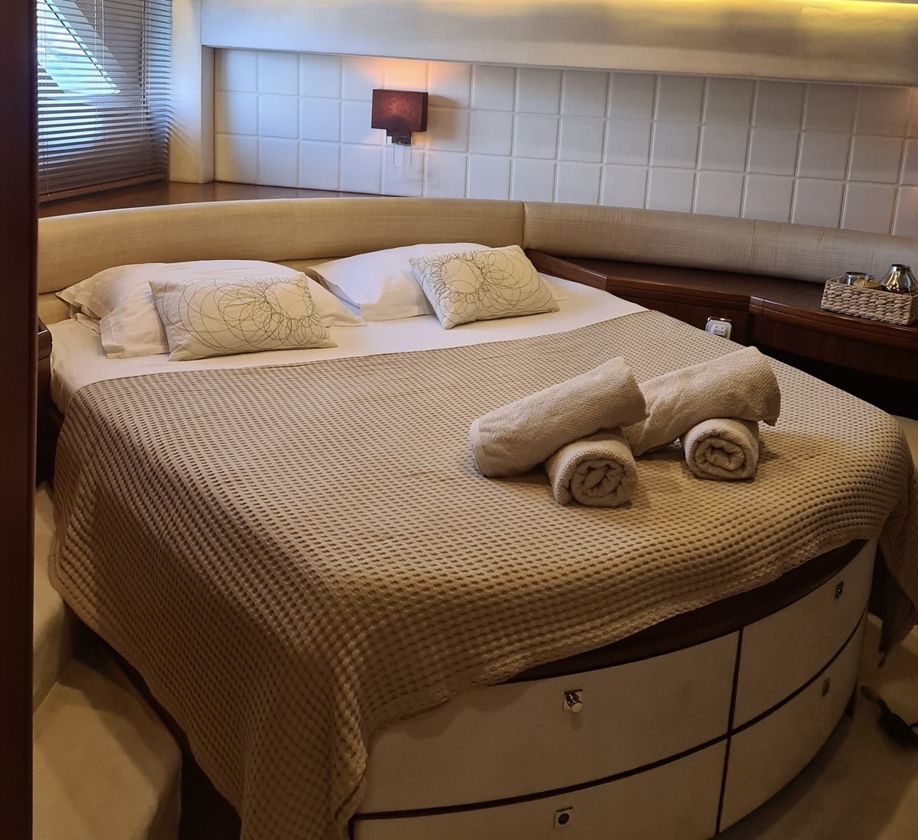 mykonosvillas july32 july 32 mykonos villas βίλα μύκονος private jet private helicopter yatchs yatch netwise luxury premium platinum villas and more