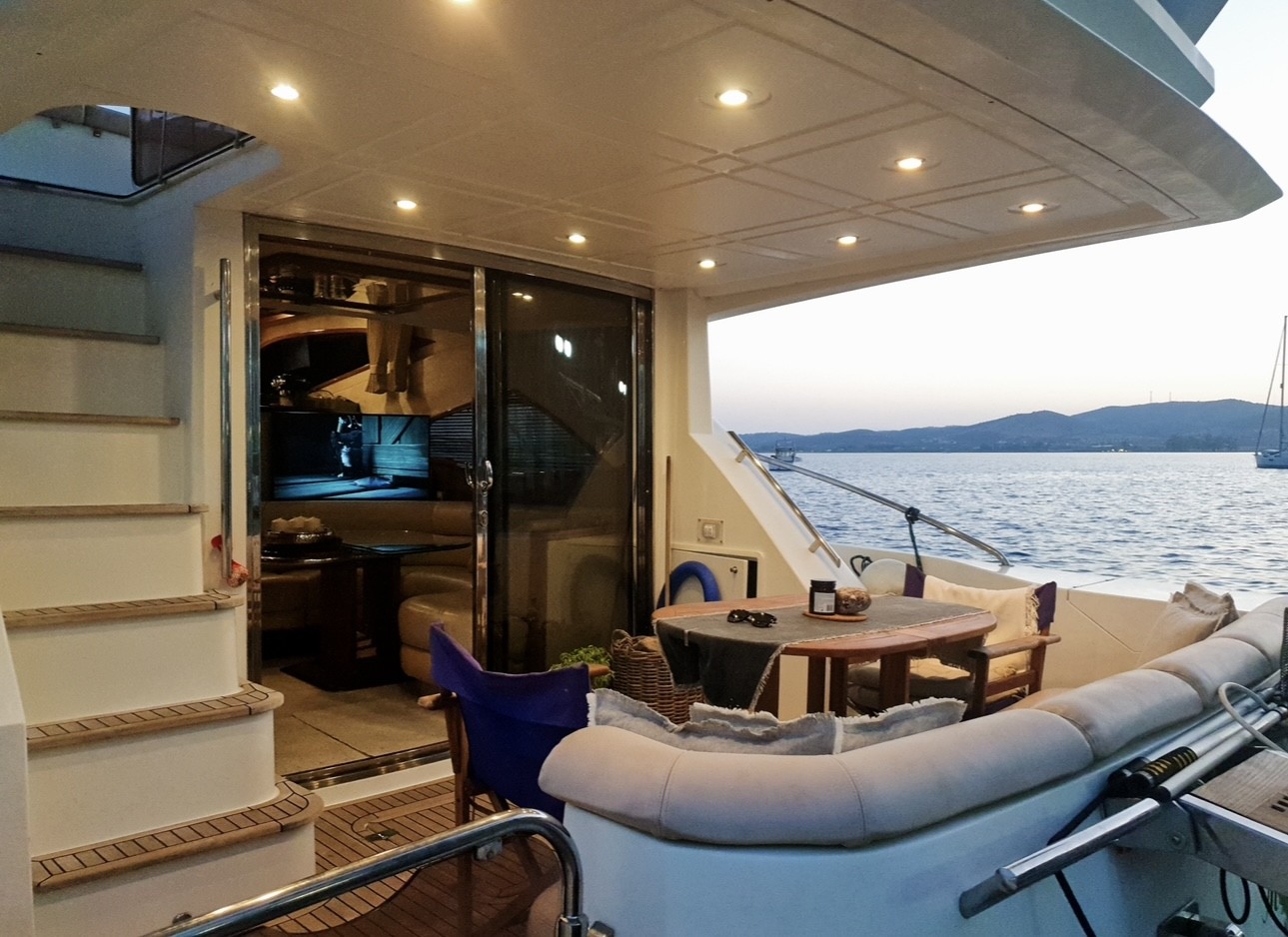 mykonosvillas july32 july 32 mykonos villas βίλα μύκονος private jet private helicopter yatchs yatch netwise luxury premium platinum villas and more